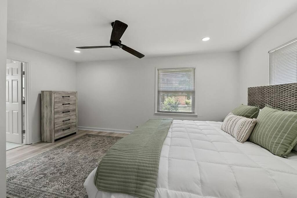 Lake Home, Dock, Fire Pit, Hot Tub, Game Room, Etc Winchester Luaran gambar