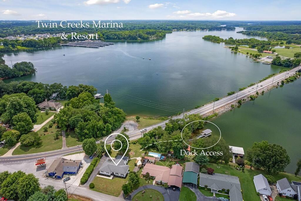 Lake Home, Dock, Fire Pit, Hot Tub, Game Room, Etc Winchester Luaran gambar